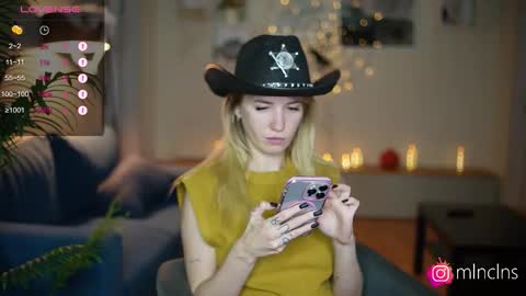 MELANIE  PVT ONLY 60TK PER MIN online show from October 30, 3:35 pm