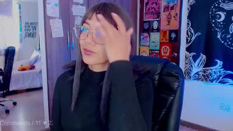 Melissa  -  -  Please help me to reach 100 thumbs up online show from October 15, 4:07 pm