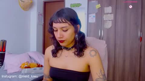 Melissa  -  -  Please help me to reach 100 thumbs up online show from February 1, 8:40 pm