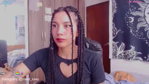 Melissa  -  -  Please help me to reach 100 thumbs up online show from March 25, 9:43 pm