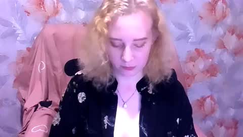 Mel Mellie online show from December 14, 7:51 pm