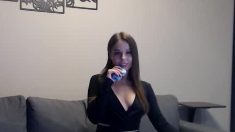 meladams online show from September 18, 8:33 pm
