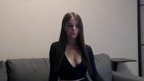 meladams online show from September 26, 9:30 pm