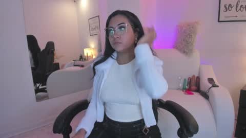 Snapshot of melan_owen chatting on July 6, 11:07 am melan_owen online show from July 6, 11:07 am