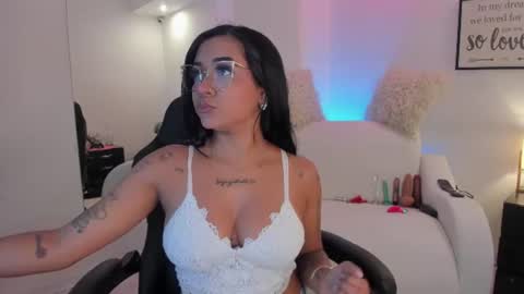 Snapshot of melan_owen chatting on July 25, 10:57 am melan_owen online show from July 25, 10:57 am