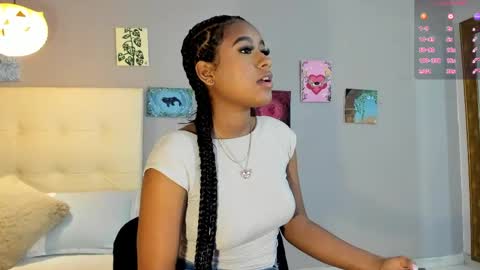 Snapshot of melania_rousse chatting on May 11, 2:17 am melania_rousse online show from May 11, 2:17 am