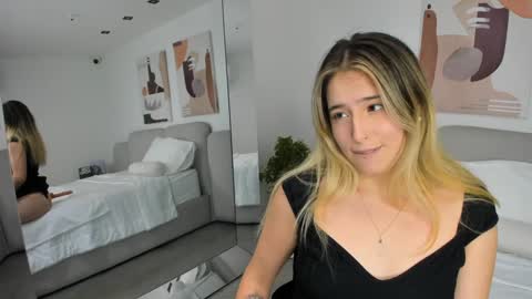 Melanie Baez online show from January 22, 7:57 am