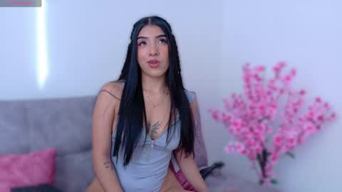Melanie online show from April 29, 9:10 pm