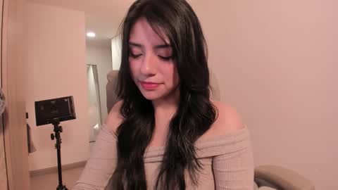 Melanie online show from February 26, 5:23 pm