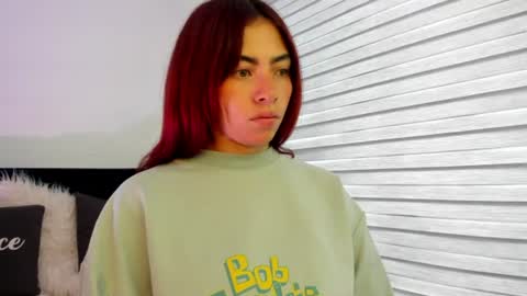 Melanie roux  online show from June 26, 12:42 pm