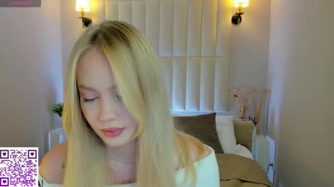 Melanie online show from October 23, 11:03 pm