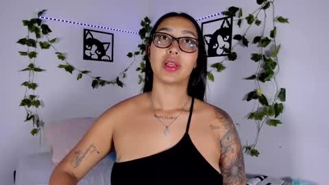 Melanie online show from September 29, 10:47 pm