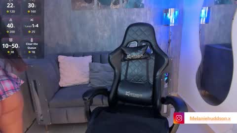 Melanie online show from January 15, 8:34 pm