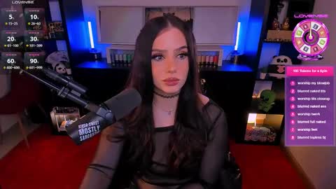 Snapshot of melanielipps chatting on November 17, 6:24 pm Melanie online show from November 17, 6:24 pm