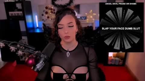 Snapshot of melanielipps chatting on December 22, 6:27 pm Melanie online show from December 22, 6:27 pm