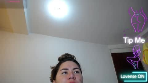 Melanie Parker online show from March 24, 12:43 pm