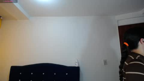 Melanie Parker online show from May 7, 1:38 pm