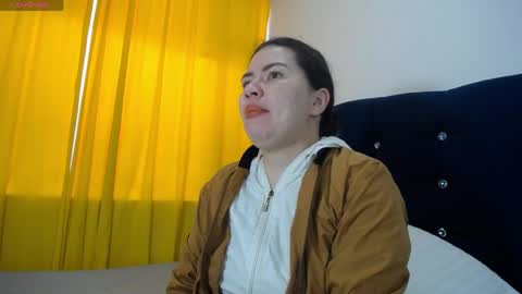 Melanie Parker online show from June 2, 12:18 pm