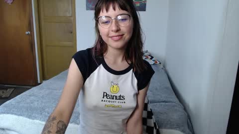 Snapshot of melanies_dream chatting on March 10, 5:29 pm Princess Consuela Banana Hammock online show from March 10, 5:29 pm