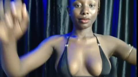 Snapshot of melanine_floral chatting on July 9, 7:40 pm Praiz online show from July 9, 7:40 pm