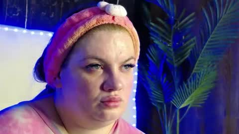 melanniebrown online show from April 15, 4:30 am