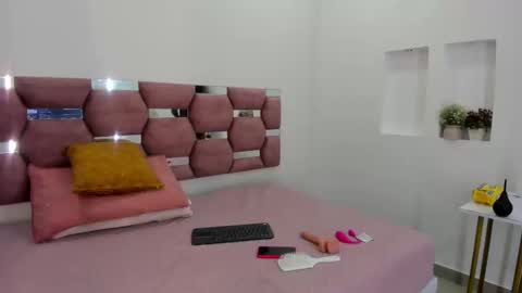 Melanny online show from September 18, 12:51 pm