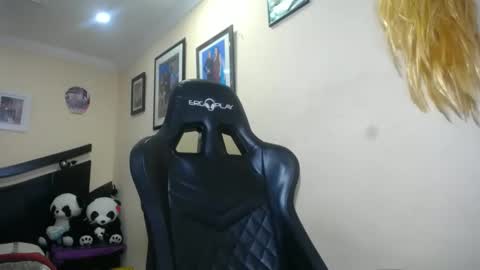 melany online show from March 3, 3:53 pm