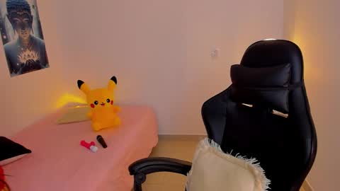 melanyrouse1 online show from February 24, 7:45 pm