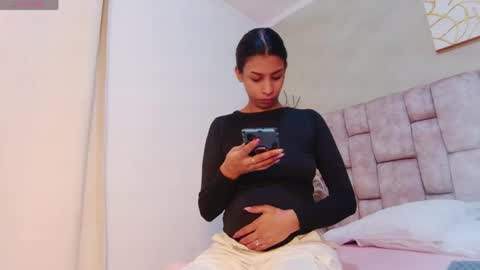 Snapshot of melanystone_ chatting on May 4, 1:07 pm Melany online show from May 4, 1:07 pm