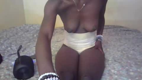 melaswittie online show from December 2, 10:53 am