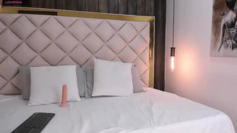 Snapshot of meliissa_cano chatting on May 14, 7:42 pm Meliisa online show from May 14, 7:42 pm