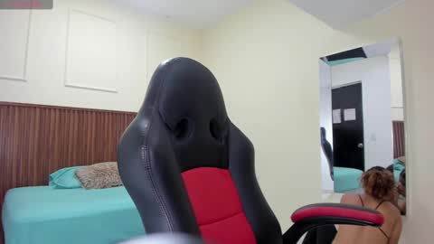 M E L I N A  online show from October 4, 7:12 pm