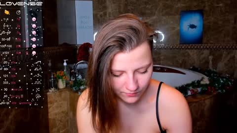 Melinda online show from December 30, 1:26 am