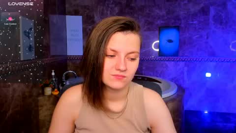 Melinda online show from May 23, 1:11 am
