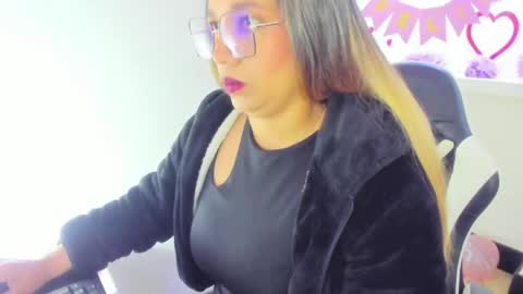 Snapshot of melisa_14 chatting on May 13, 12:35 pm Melisa online show from May 13, 12:35 pm