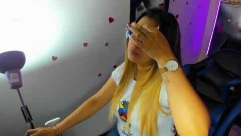 Snapshot of melisa_14 chatting on June 3, 12:52 pm Melisa online show from June 3, 12:52 pm