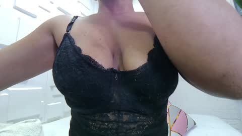 Melissa online show from January 27, 1:30 pm