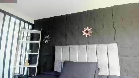 Snapshot of melisabostton_ chatting on March 14, 1:49 pm Melissa online show from March 14, 1:49 pm