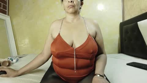 melisajoness online show from March 29, 10:48 am