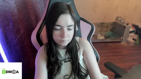 melisanilson online show from April 3, 10:30 pm