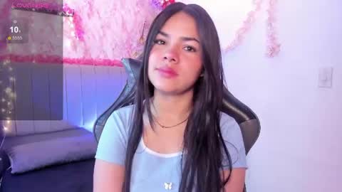 Snapshot of melissa___saenz chatting on June 26, 11:36 am melissa___saenz online show from June 26, 11:36 am