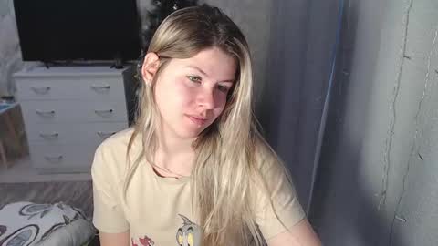 Snapshot of melissa__ray chatting on January 15, 3:11 am Melissa  Ray online show from January 15, 3:11 am