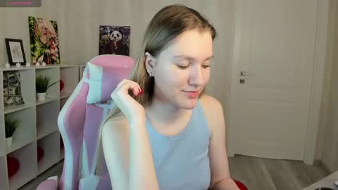 melissa_moooree online show from March 11, 2:29 pm