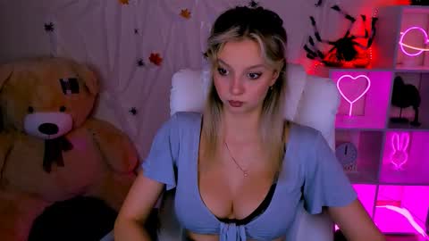 Melissa online show from November 6, 12:28 pm