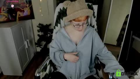 Melissa online show from December 3, 9:13 pm