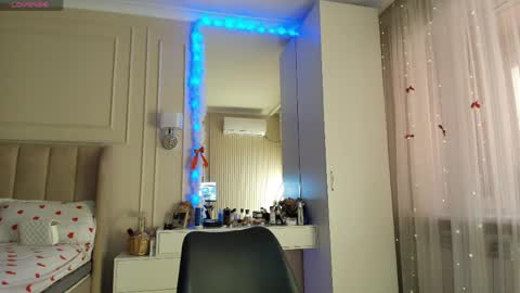 Lisaa online show from April 24, 6:49 am