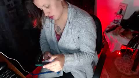 Snapshot of melissacut3x chatting on May 8, 5:02 am melissacut3x online show from May 8, 5:02 am