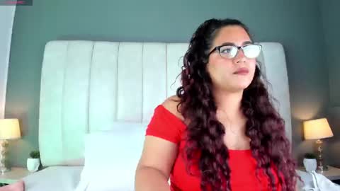 M E L I S S A  online show from March 11, 12:06 pm