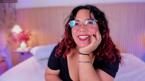 M E L I S S A  online show from May 23, 11:47 am