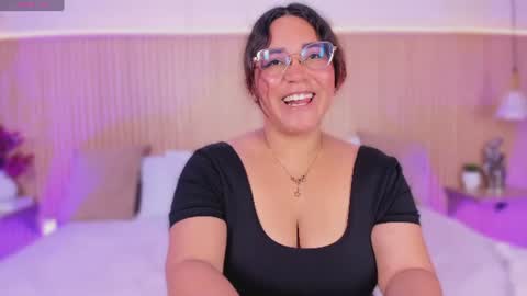 Snapshot of melissakarterrs chatting on June 27, 11:59 am M E L I S S A online show from June 27, 11:59 am